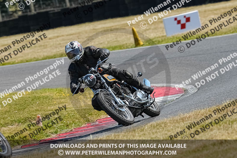 cadwell park;cadwell park photographs;cadwell trackday photographs;enduro digital images;event digital images;eventdigitalimages;peter wileman photography;racing digital images;trackday digital images;trackday photos